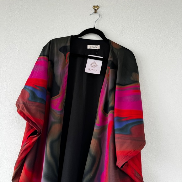 Pink Liquid Swirl Kimono - Picture 5 of 9